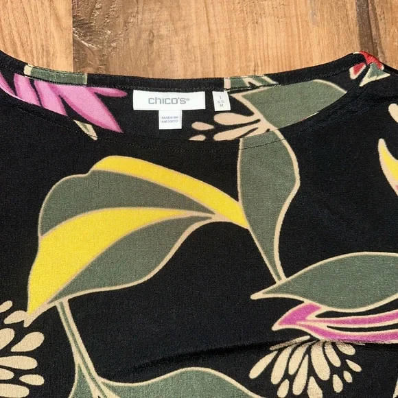 Bundle Chicos floral and Abstract Women's Tops Set - Picture 3 of 8